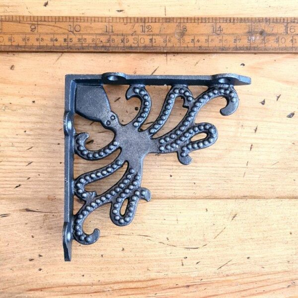 Shelf Bracket OCTOPUS Cast Antique Iron 125mm x 125mm